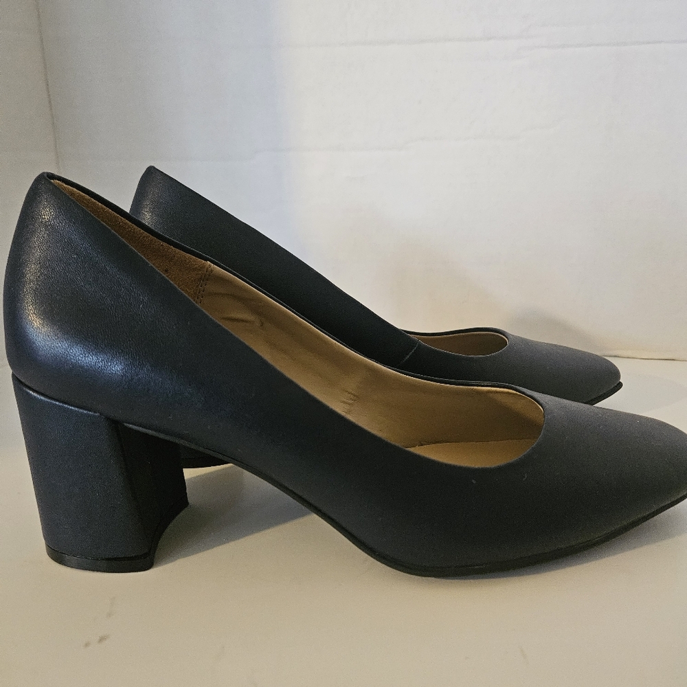 Naturlaizer Dark Blue Women's Size 11M Heels EUC